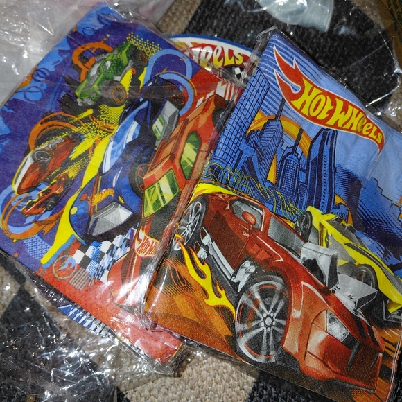 Hot Wheels Themed Party Set - Picture 3 of 5